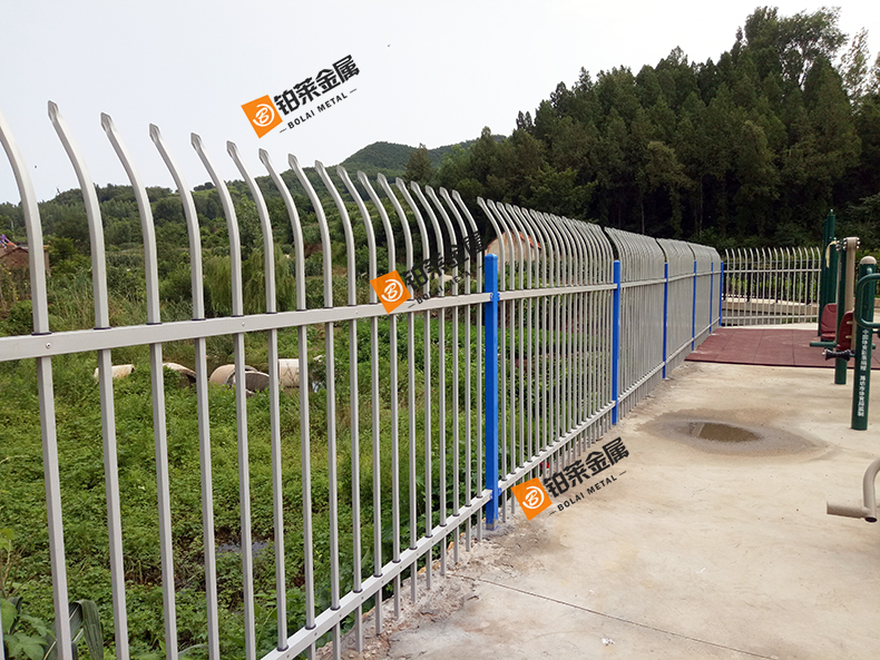 防攀爬鋅鋼護(hù)欄